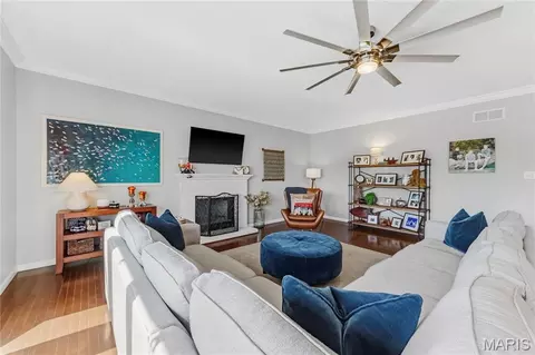 Living - 2703 Angle Gate Cir, O'fallon, MO 63368 photo 2 of 5