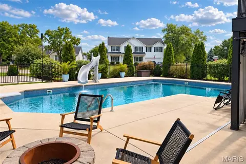Exterior - 2703 Angle Gate Cir, O'fallon, MO 63368 photo 3 of 19