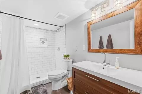 Bath - 2703 Angle Gate Cir, O'fallon, MO 63368 photo 6 of 6