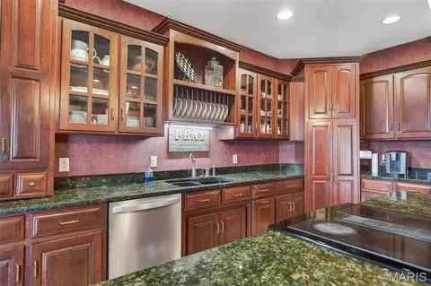 Kitchen - 11447 Highway D, Dixon, MO 65459 photo 4 of 5