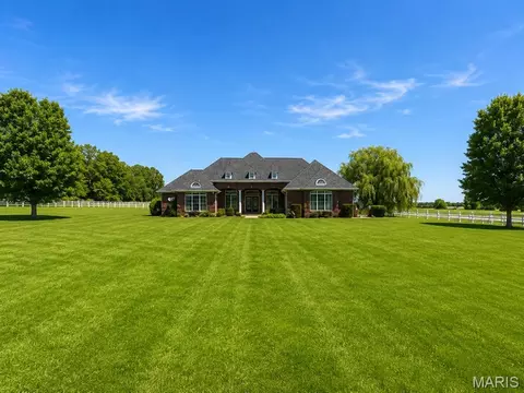 Exterior - 11447 Highway D, Dixon, MO 65459 photo 3 of 12