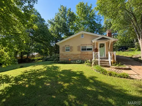 7514 Lynn Ave, University City, MO 63130