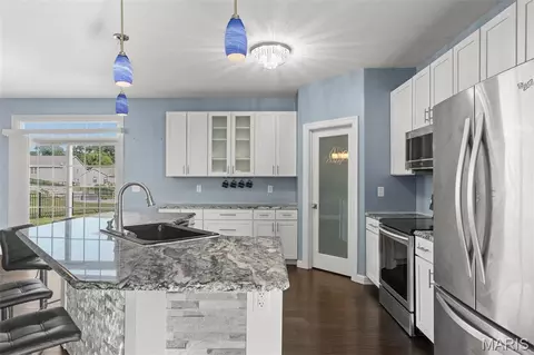 Kitchen - 242 Millstone Ct, Washington, MO 63090 photo 2 of 2