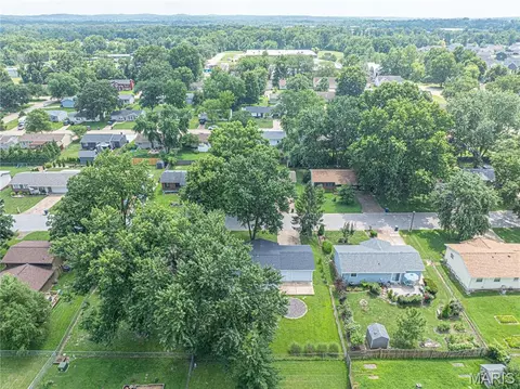 View/Area - 1405 Birch Dr, Pacific, MO 63069 photo 4 of 5