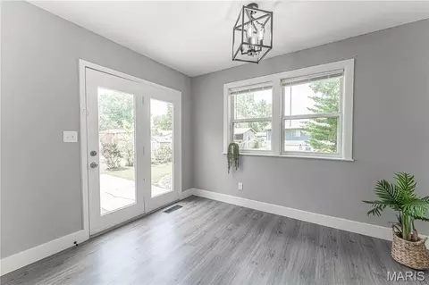 Entry Way - 1405 Birch Dr, Pacific, MO 63069 photo 1 of 3