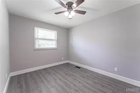 Bedroom - 1405 Birch Dr, Pacific, MO 63069 photo 2 of 4