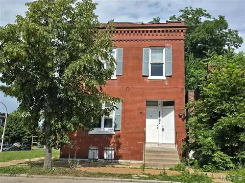 4555 S Compton Ave, Saint Louis, MO 63111
