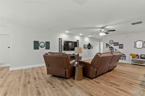 Entry Way - 1561 Chimney Spring Ct, Jackson, MO 63755 photo 2 of 2