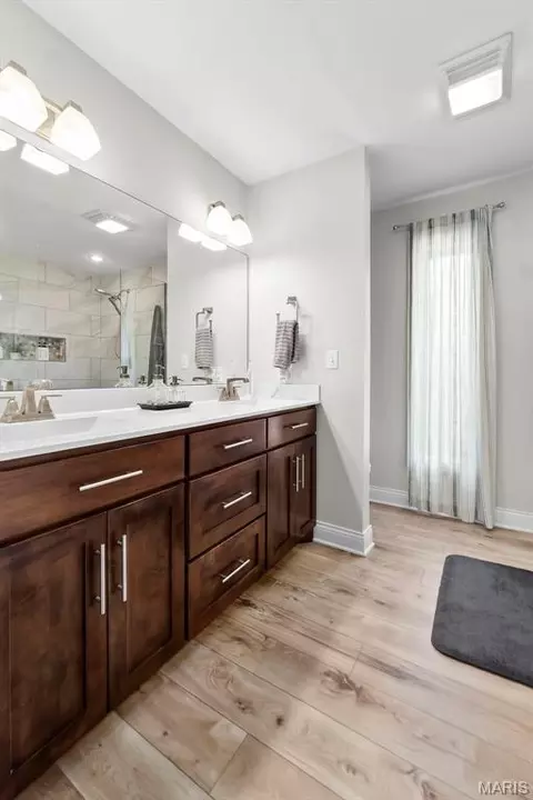 Bath - 1561 Chimney Spring Ct, Jackson, MO 63755 photo 1 of 6