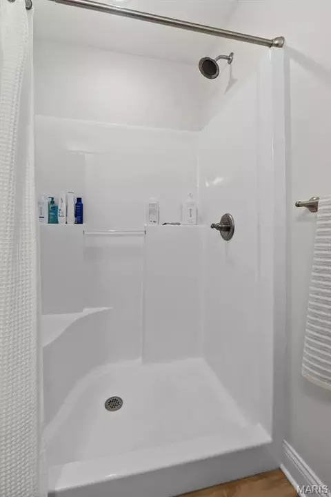 Bath - 1561 Chimney Spring Ct, Jackson, MO 63755 photo 6 of 6