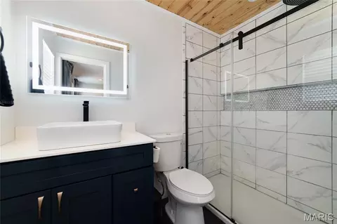 Bath - 4 Tomahawk Ct, O'fallon, MO 63366 photo 2 of 4