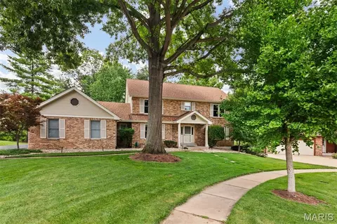 14382 Stablestone Ct, Chesterfield, MO 63017