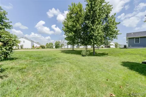 Exterior - 1236 Saint Matthew Ave, O'fallon, MO 63366 photo 7 of 13