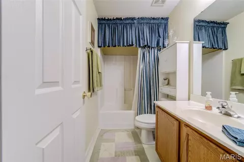 Bath - 1236 Saint Matthew Ave, O'fallon, MO 63366 photo 3 of 3