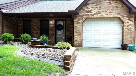 307 Northcrest Dr, Collinsville, IL 62234