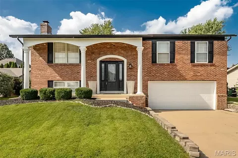 4759 Bramble Berry Dr, Saint Louis, MO 63129