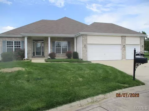 2613 Westinghouse Dr, Belleville, IL 62221