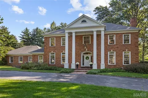 48 Muirfield Ln, Saint Louis, MO 63141
