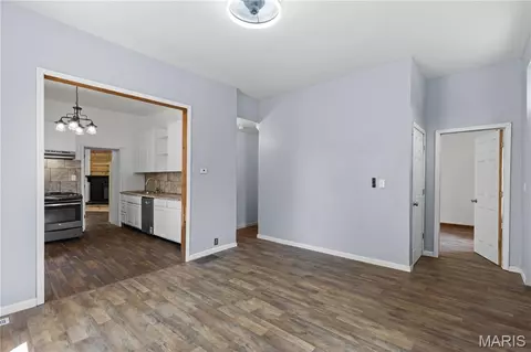 Living - 616 E 8th St, Alton, IL 62002 photo 4 of 7