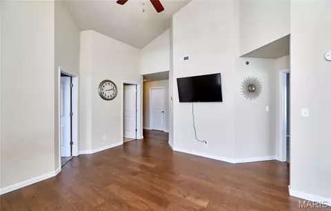 Living - 532 Bramblett Hls, O'fallon, MO 63366 photo 5 of 8