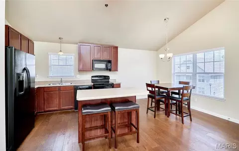 Kitchen - 532 Bramblett Hls, O'fallon, MO 63366 photo 2 of 6