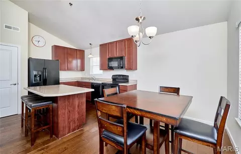 Dining - 532 Bramblett Hls, O'fallon, MO 63366 photo 1 of 2