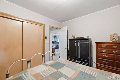 Bedroom - 10150 Demick Dr, Mineral Point, MO 63660 photo 3 of 6