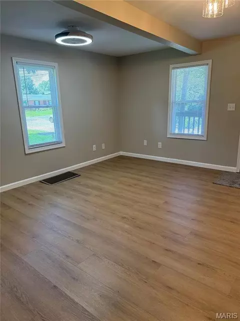 807 E Jefferson St, Jackson, MO 63755 photo 4