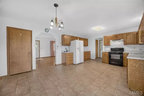 16985 Link Dr, Saint Robert, MO 65584 photo 12