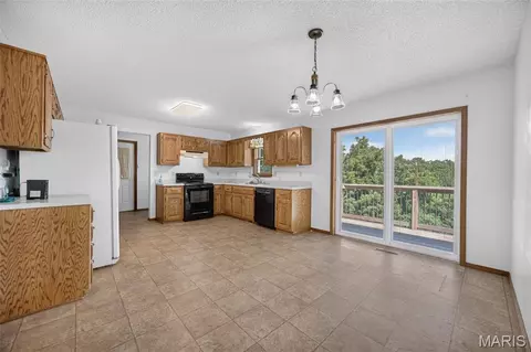 16985 Link Dr, Saint Robert, MO 65584 photo 9