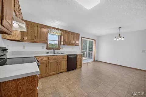 16985 Link Dr, Saint Robert, MO 65584 photo 15