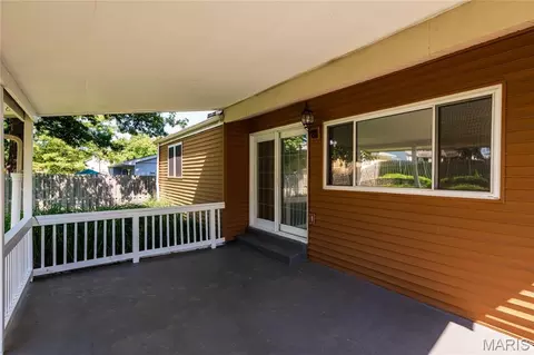 Exterior - 830 Westrun Dr, Ballwin, MO 63021 photo 3 of 10