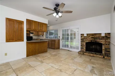 Living - 830 Westrun Dr, Ballwin, MO 63021 photo 3 of 3
