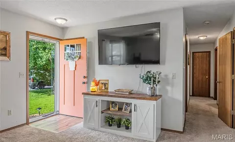 Entry Way - 505 Silver Leaf Ln, Rolla, MO 65401 photo 1 of 1