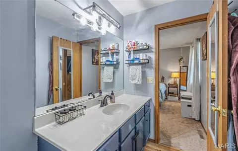 Bath - 505 Silver Leaf Ln, Rolla, MO 65401 photo 1 of 4