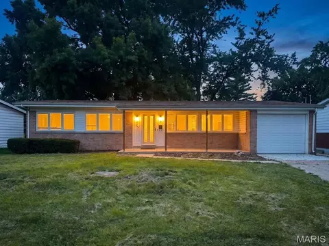3145 Parker Rd, Florissant, MO 63033