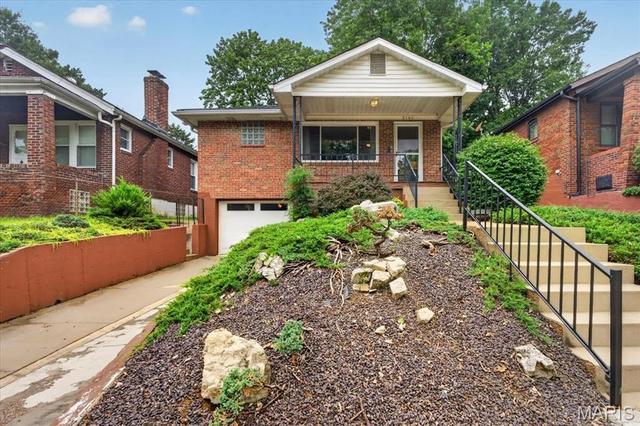 2105 Princeton Pl, Richmond Heights, MO 63117