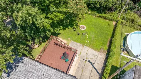 7133 Circleview Dr, Affton, MO 63123 photo 5