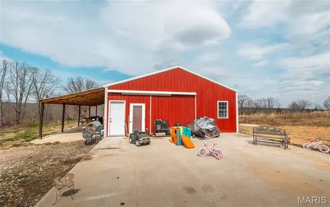 Exterior - 12855 Chicago Rd, Dixon, MO 65459 photo 7 of 8