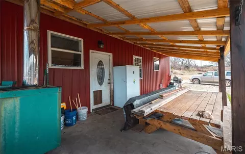 Exterior - 12855 Chicago Rd, Dixon, MO 65459 photo 5 of 8