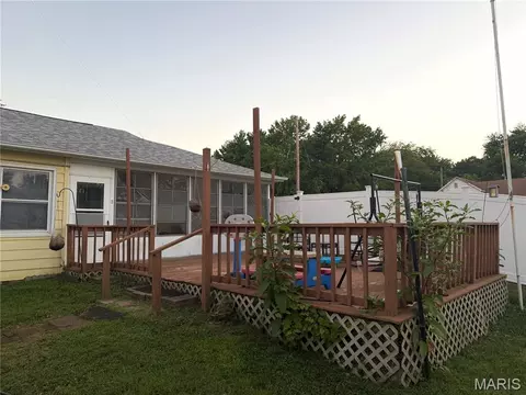 Exterior - 303 Davis, Ava, IL 62907 photo 7 of 8