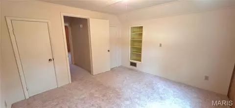 Bedroom - 2432 State St, Chester, IL 62233 photo 10 of 12
