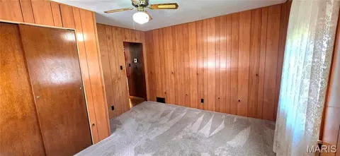 Bedroom - 2432 State St, Chester, IL 62233 photo 5 of 12