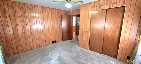 Bedroom - 2432 State St, Chester, IL 62233 photo 3 of 12