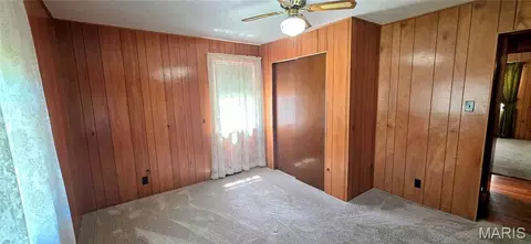 Bedroom - 2432 State St, Chester, IL 62233 photo 6 of 12