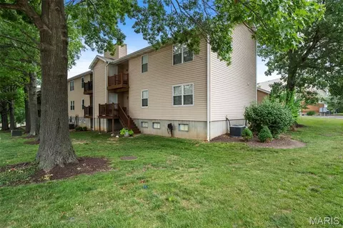 Exterior - 1316 Holgate Dr #F1, Ballwin, MO 63021 photo 5 of 9