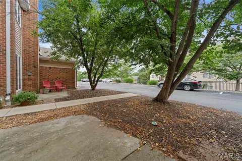 Exterior - 1316 Holgate Dr #F1, Ballwin, MO 63021 photo 4 of 9