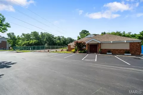 Exterior - 1316 Holgate Dr #F1, Ballwin, MO 63021 photo 9 of 9