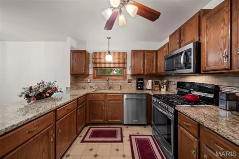 Kitchen - 1316 Holgate Dr #F1, Ballwin, MO 63021 photo 2 of 3