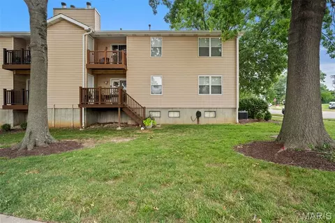 Exterior - 1316 Holgate Dr #F1, Ballwin, MO 63021 photo 6 of 9
